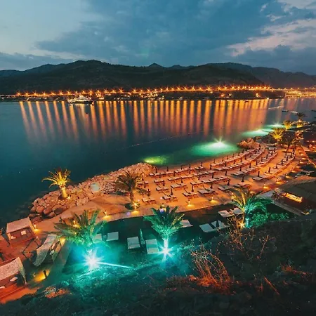 فندق فالامار أرغوسي 4*