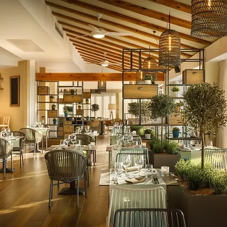 Valamar Argosy Hotel